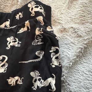 Svaha Black Leggings with Cream Animal Yoga Print